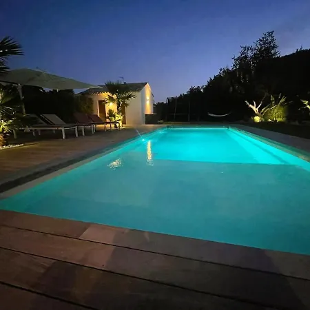 Vila Villa *