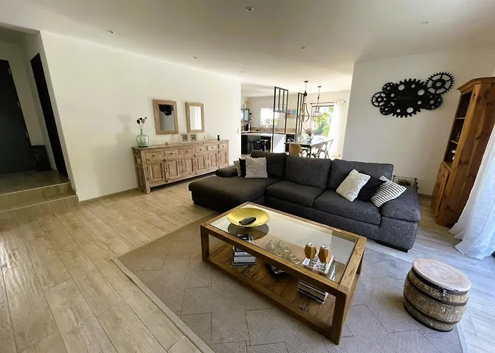 Villa * 로크부른수르알젠스